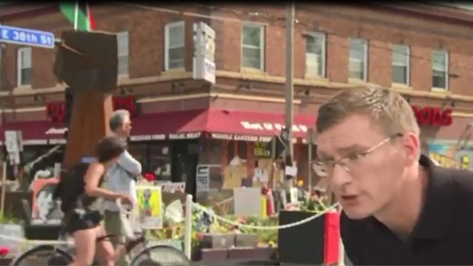 Tiroteo interrumpe transmisión en vivo en homenaje a víctimas de violencia