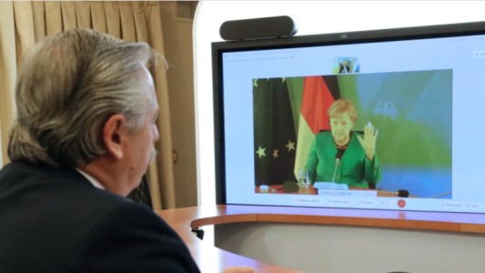 "Vamos a seguir apoyando a la Argentina con el FMI", le dijo Merkel a Alberto Fernández