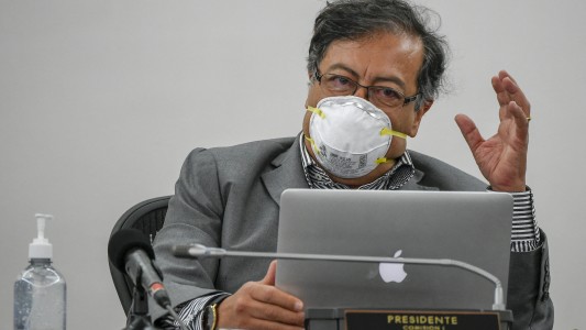 Ex candidato a presidente en Colombia pidió cambiar las formas de protestas: "No consumir gaseosas ni usar el colectivo"