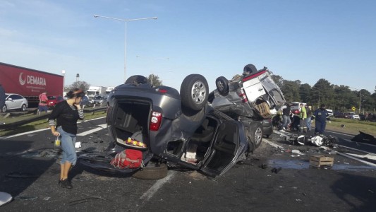 Panamericana: un muerto y 6 heridos por un choque múltiple