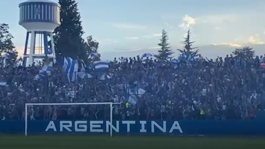 A pesar del alerta sanitario, miles de hinchas de Godoy Cruz fueron a la cancha