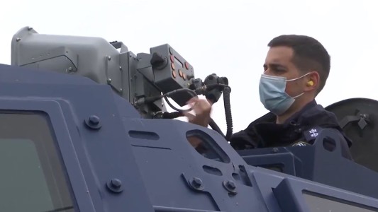 Grecia prueba "cañones de sonido" para usar contra inmigrantes ilegales