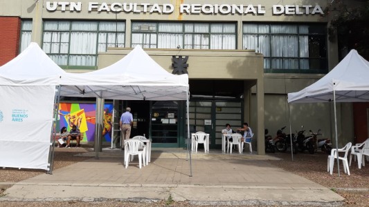 Murió un hombre en un centro de vacunación