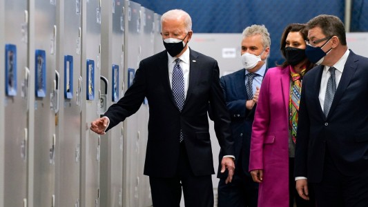 Estados Unidos comprará 500 millones de vacunas de Pfizer para donar al resto del mundo