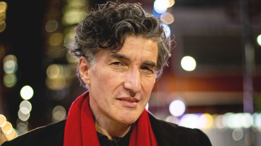 El músico Willy Crook sufrió un ACV y fue inducido a un coma farmacológico