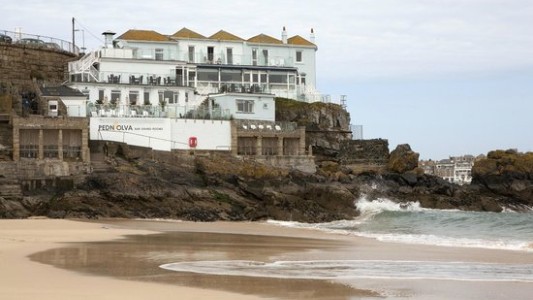 G7 en Inglaterra: Hotel que alberga personal de seguridad y medios cierra debido a un brote de coronavirus