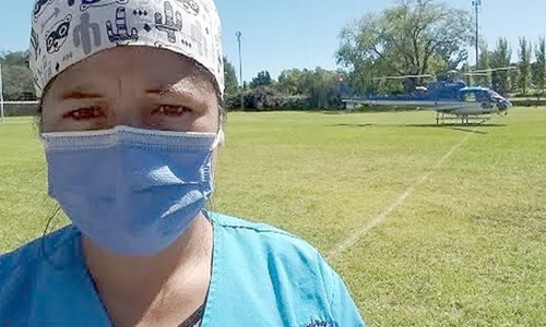 El gesto de una enfermera que subió al cerro Champaquí para vacunar a los lugareños trascendió la frontera