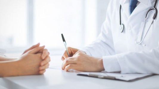 El Gobierno otorgó $2.364 millones a obras sociales para cancelar pagos a proveedores