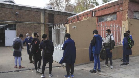Más de 3 millones de alumnos regresan a las clases presenciales en las escuelas bonaerenses
