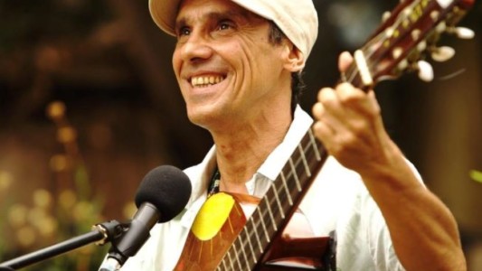 Manu Chao cumple 60 años: una vida de música, viajes y compromiso social