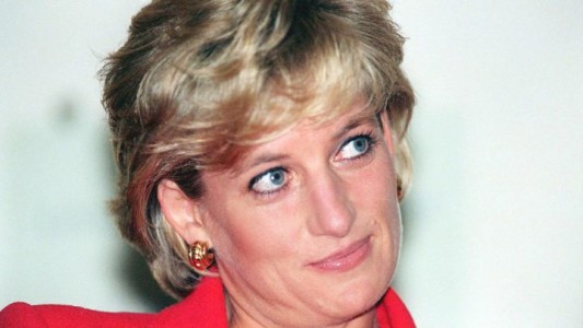 El cirujano que atendió a Lady Di la noche de su muerte confesó cómo fueron sus últimas horas