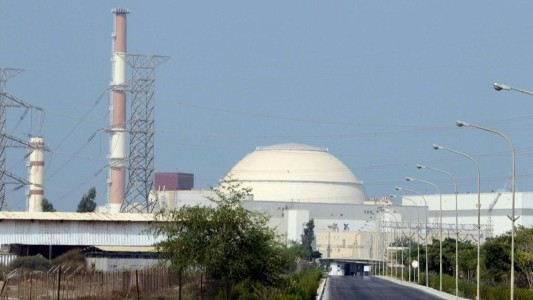 Irán cierra temporalmente su central nuclear por una falla técnica