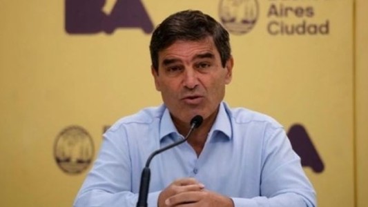 Fernán Quirós: "No está permitido el cruce de marcas de vacunas"