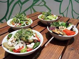 Proponen que todos los restaurantes porteños incluyan opciones veganas en su menú