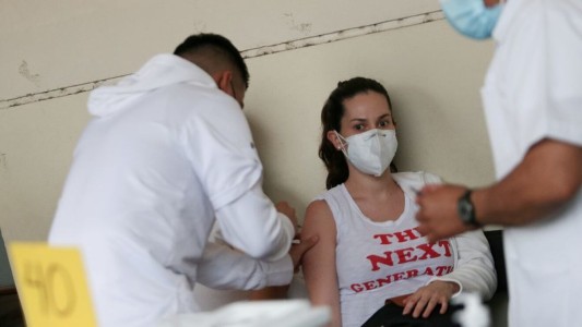 Arrancó la vacunación a embarazadas y personas en período de lactancia en CABA