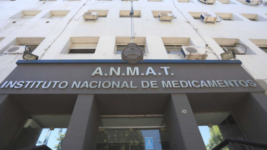 Prohíben la comercialización de dos lotes de chocolates a raíz del robo de un camión