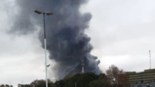 Una nube negra cubrió el Puerto de Buenos Aires