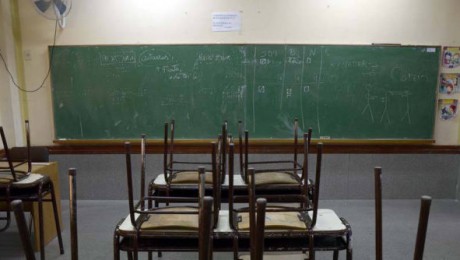 "Incompleto": Telefe y la Fundación Cimientos presentan una campaña para concientizar acerca de la deserción escolar