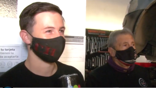 Reabrió su taller el mecánico al que le robaron todo: ahora él ayuda para devolver parte de lo que recibió