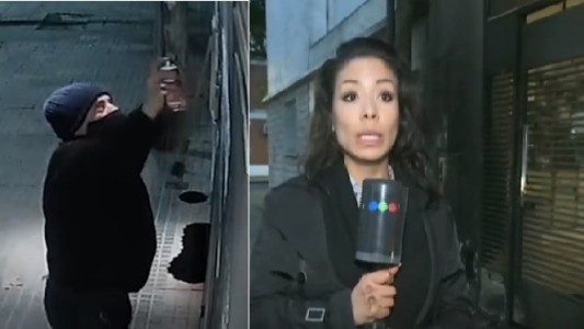 Le pintaron insultos y prendieron fuego la puerta: "Sé quienes son"