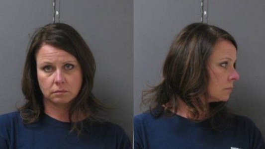 Durante el juicio, una docente acusada por tener sexo con estudiantes apeló a su derecho constitucional