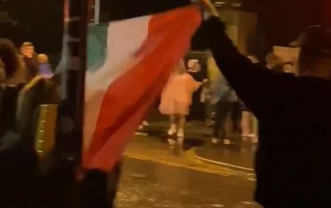 Así festejaban en Escocia la derrota de Inglaterra en la Eurocopa