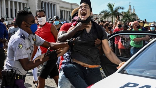 Murió un manifestante durante las protestas contra el gobierno de Cuba