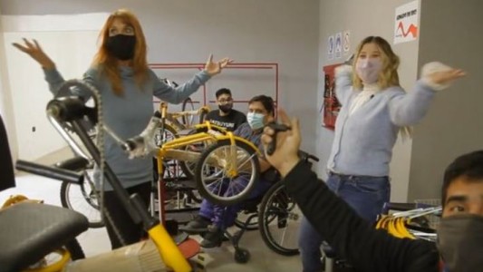 Superadaptados: una visita a la primera fábrica de bicicletas adaptadas de Argentina