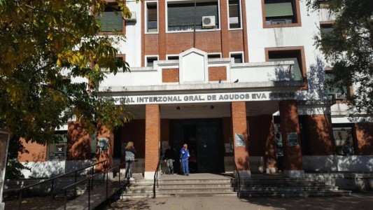 Fiesta clandestina en un hospital de San Martín: suspendieron a 15 médicos