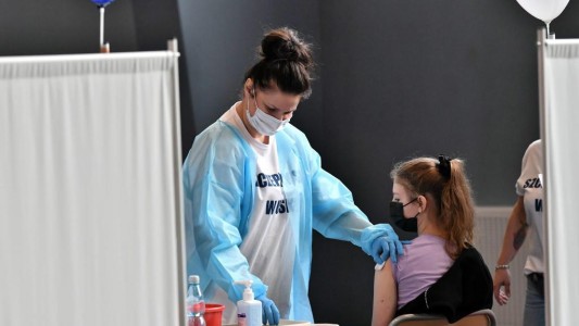 Hay más de 400 mil jóvenes de entre 13 y 17 años inscriptos para recibir la vacuna contra el Covid