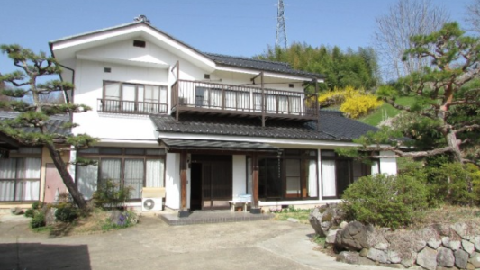 Tiene 59 años y asesinó a sus padres porque lo interrumpían mientras veía animé