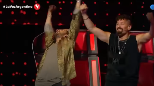 ¡Viva el amor! Cupido desembarcó en La Voz Argentina y formó su primera pareja