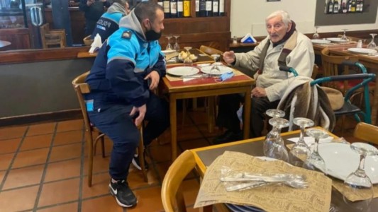 La odisea del anciano de 99 años que salió de Balcarce y apareció almorzando en Mar del Plata