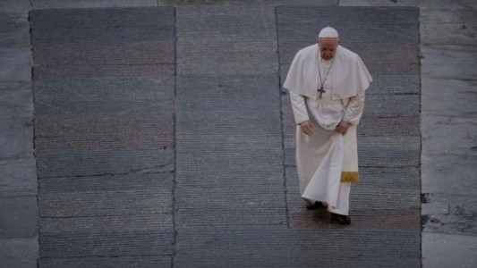 Interceptaron en Milán una carta con tres balas dirigida al papa Francisco