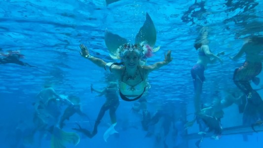 Así fue la insólita convención de sirenas