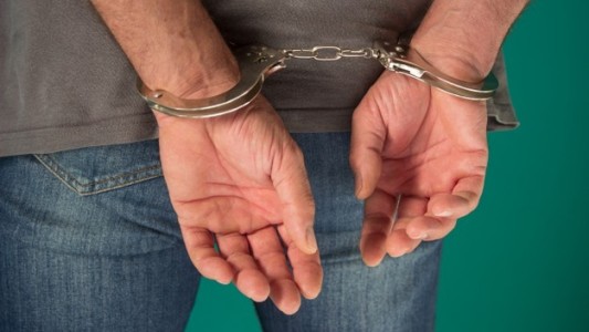 Joven detenido: tenía diagnóstico confimado de coronavirus y fue a una "juntada"