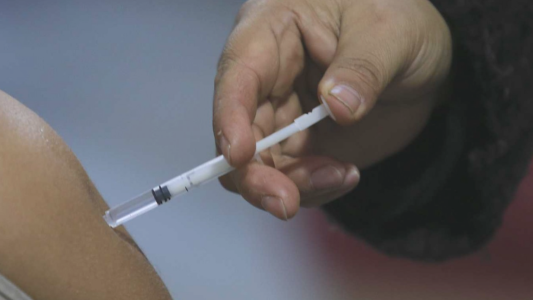 Por ahora, la Provincia no piensa en aplicar en una tercera dosis de la vacuna contra el coronavirus