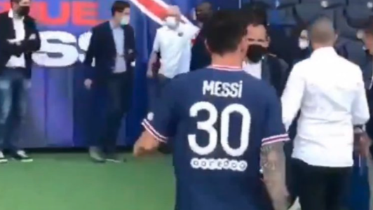 Las primeras imágenes de Messi con la camiseta del PSG y el número 30