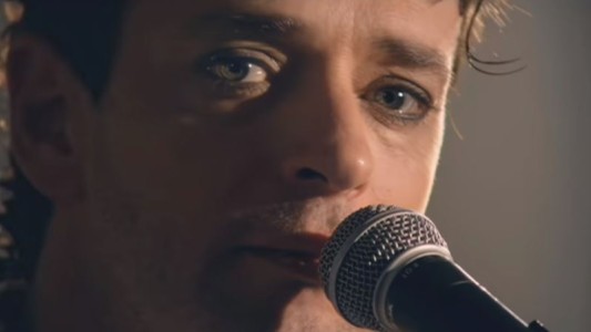 En el día de su cumpleaños, se estrenó un nuevo videoclip de Gustavo Cerati