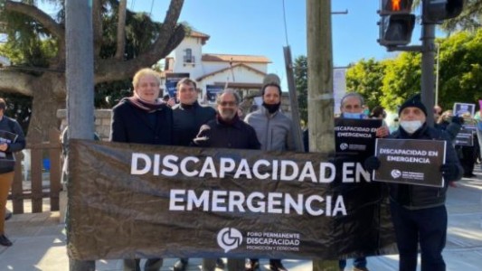 Institutos educativos especiales y familias de personas con discapacidad reclaman un aumento de emergencia del 70%