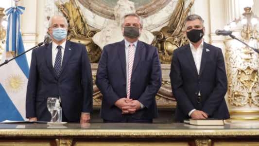 Fernández defendió a Taiana y Zabaleta como ministros: "Les sobran los méritos"