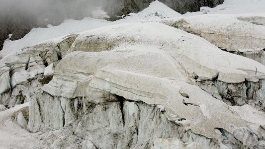 Alarma por el deshielo del Monte Blanco ante la ola de calor en Italia