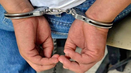 Condenaron a un hombre a 17 años de prisión por violar a su hija durante una década