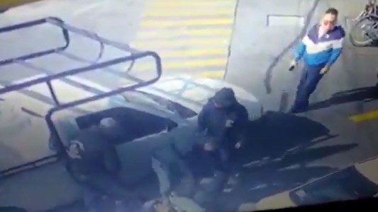 Delincuente es atropellado cuando intentaba robar a un conductor