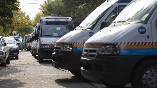Detienen a un chofer de ambulancia borracho: llevaba asado y bebidas alcohólicas