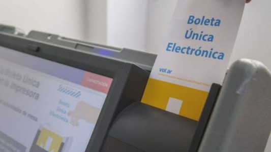 Salta vota diputados y senadores provinciales: dan prioridad a personas con fiebre