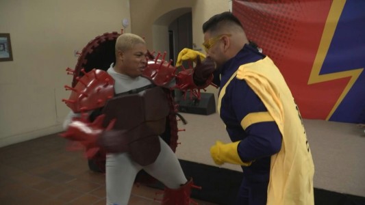 Superhéroes y villanos para fomentar la vacunación entre los más jóvenes