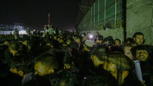 Los talibanes lanzan una advertencia e imponen un plazo para que Estados Unidos y sus aliados abandonen Afganistán