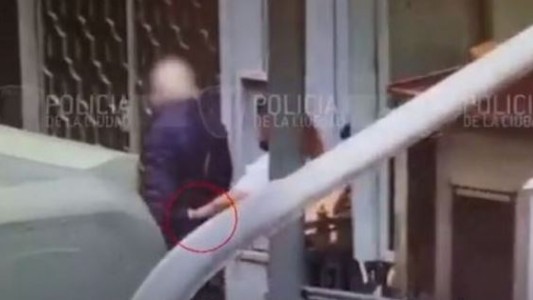 Detuvieron en el microcentro a dos mujeres punguistas tras ser captadas por cámaras de seguridad