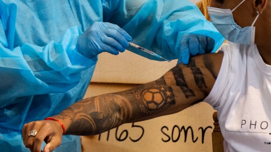 Uruguay alcanzó el 70% de su población vacunada contra el coronavirus con las dos dosis